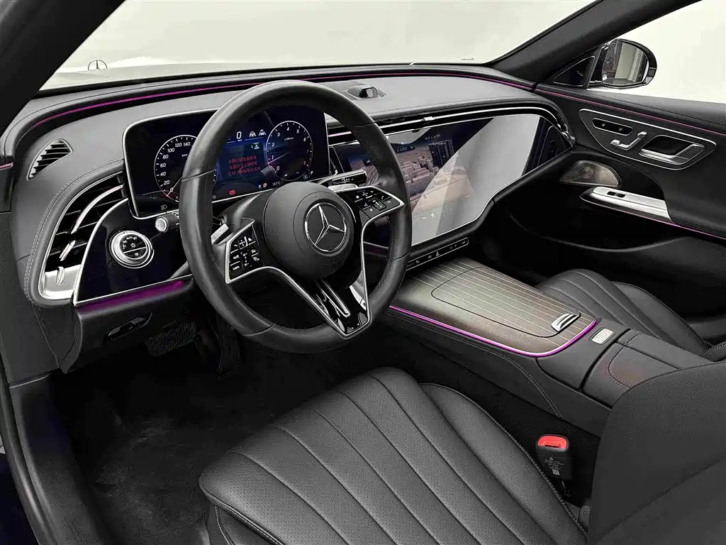 Mercedes-Benz E-Class 2024 — фото 15