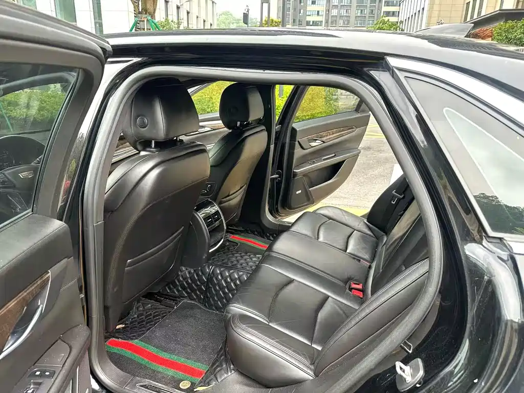 Cadillac CT6 — миниатюра 5
