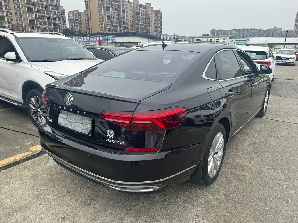 Volkswagen Passat — миниатюра 10