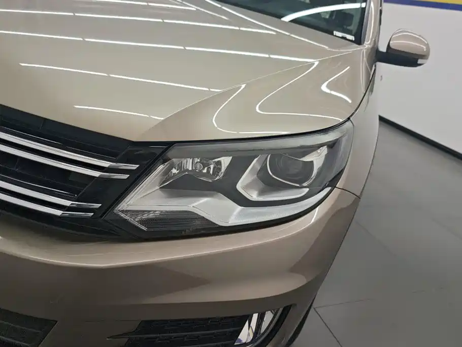 Volkswagen Tiguan — миниатюра 5