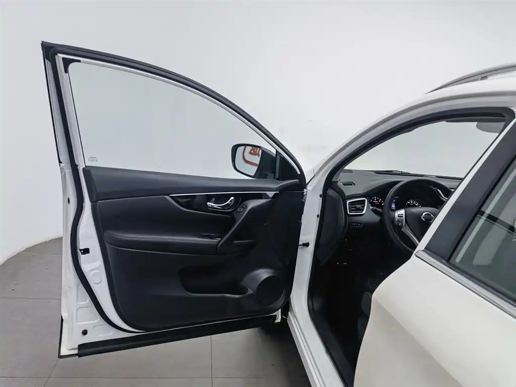 Nissan Qashqai 2017 2.0L CVT Smart V