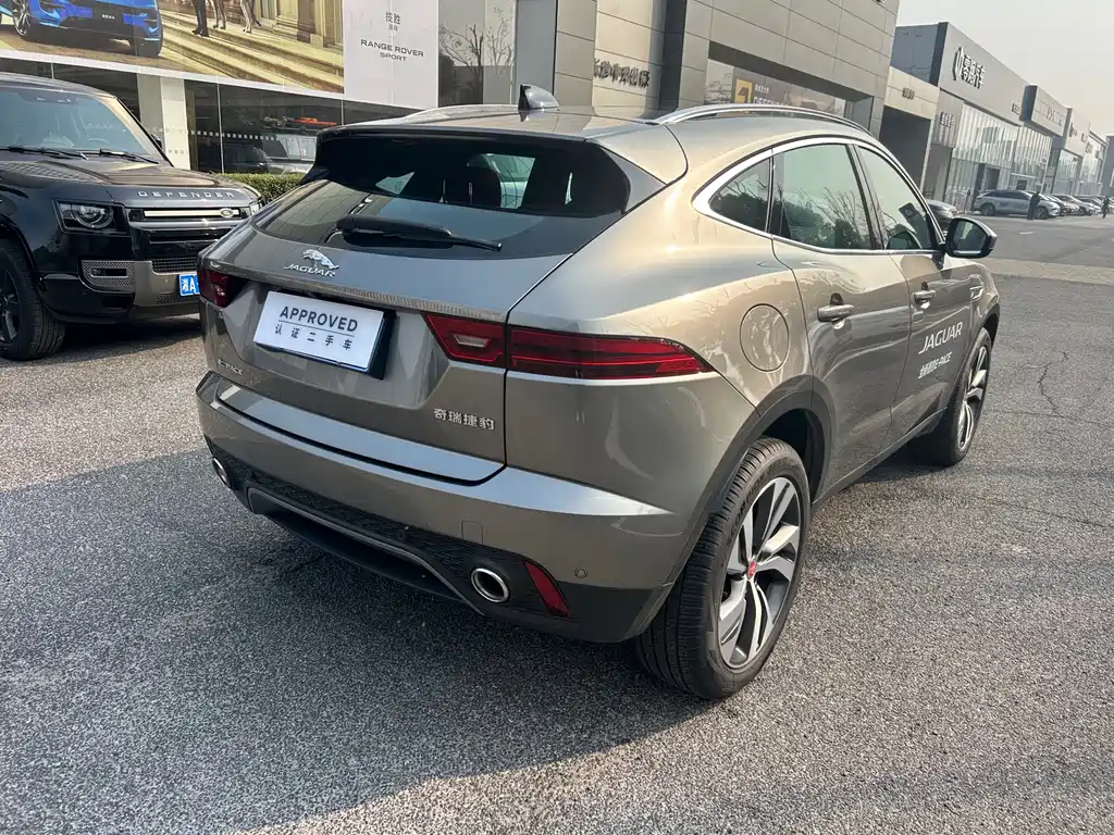 JAGUAR E PACE