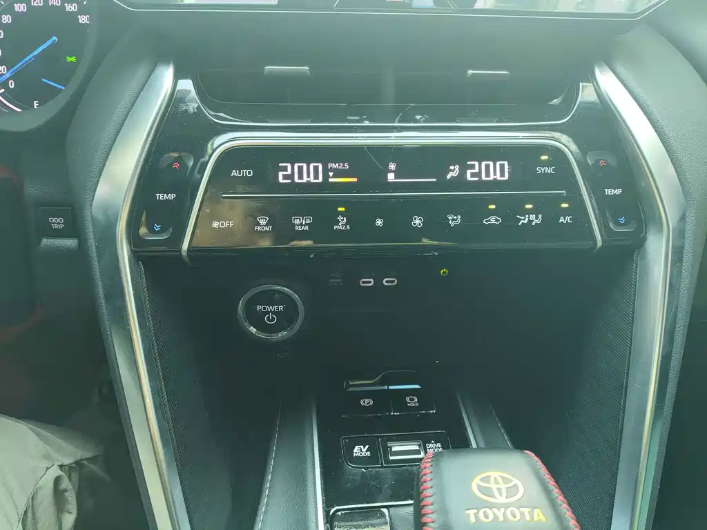 Toyota Harrier — миниатюра 17