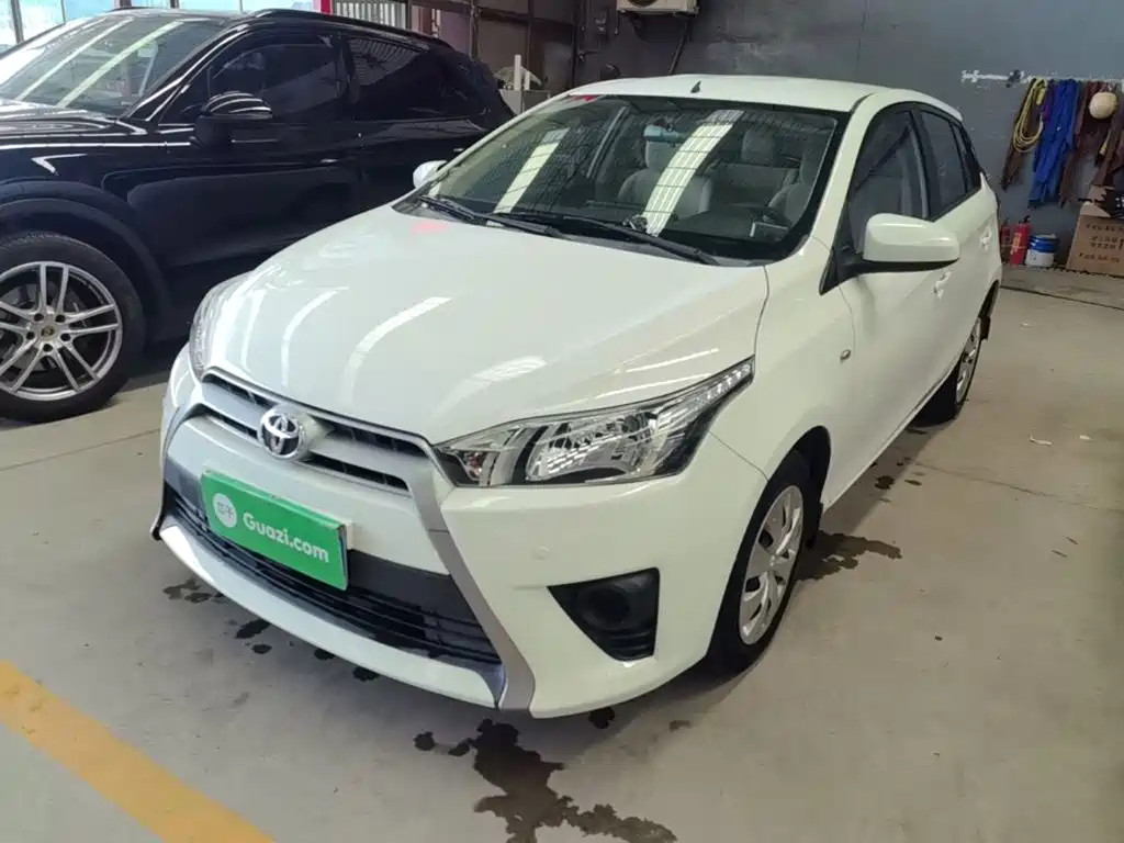 Toyota Yaris L — миниатюра 2