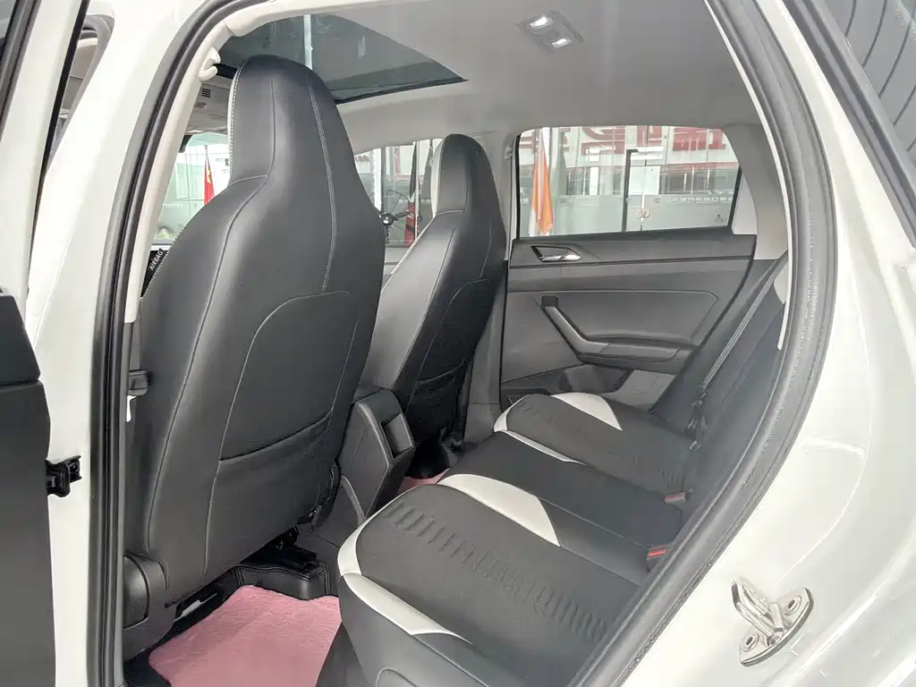 Volkswagen Polo — миниатюра 5