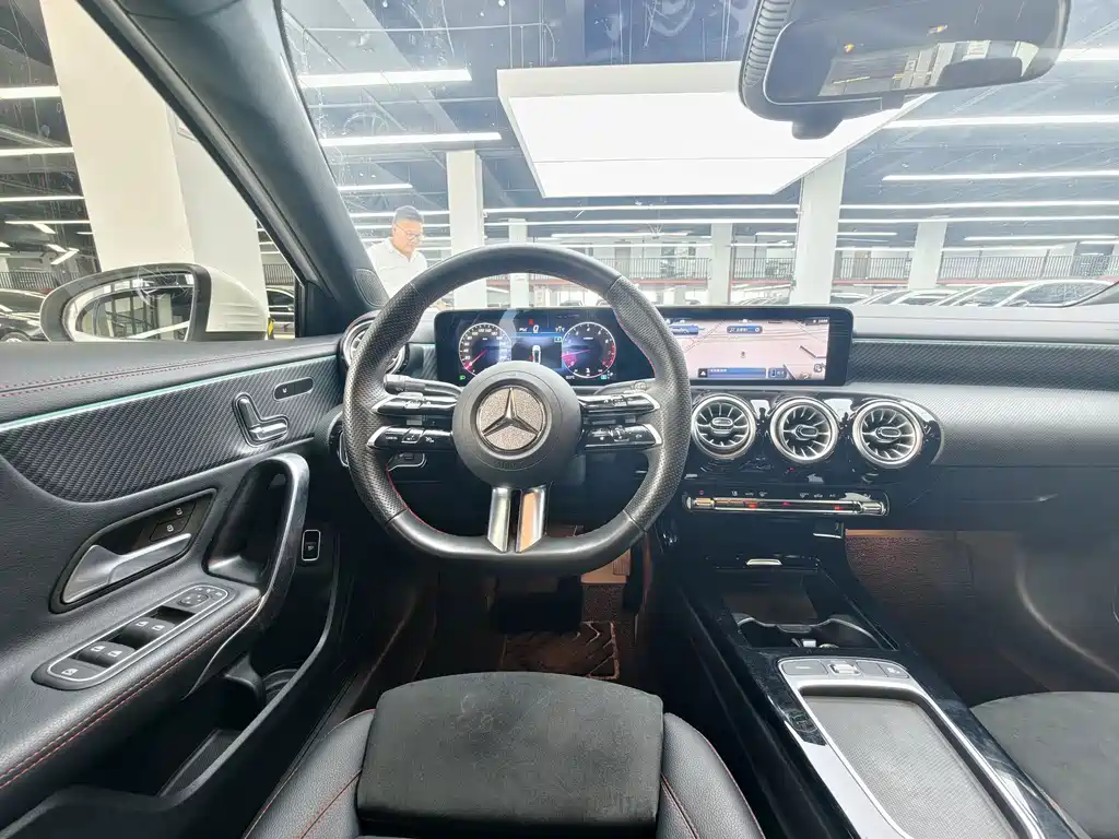 Mercedes-Benz A-Class — миниатюра 6