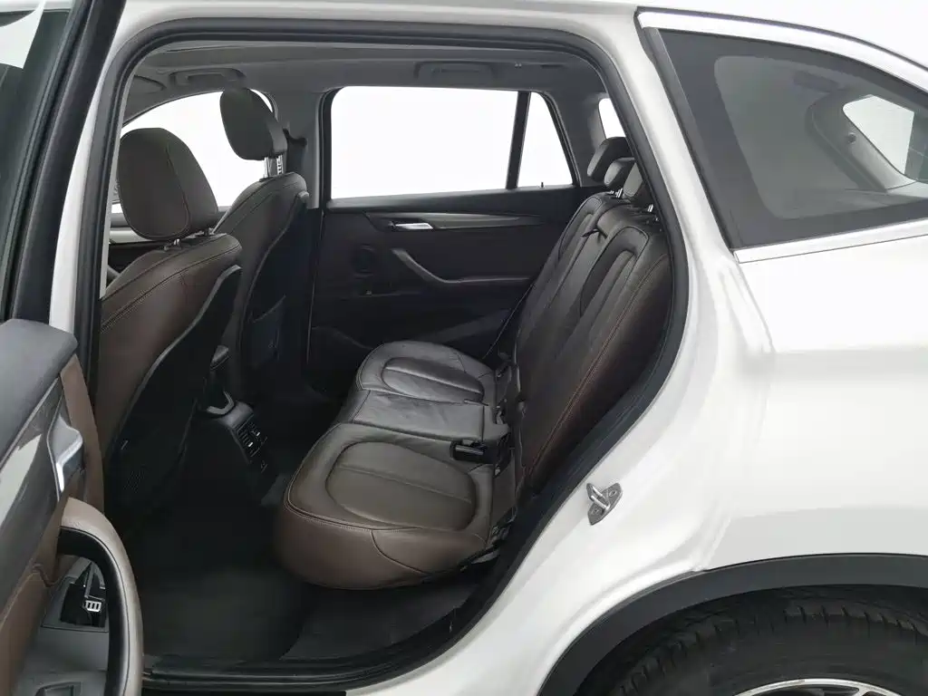 BMW X1 — миниатюра 15