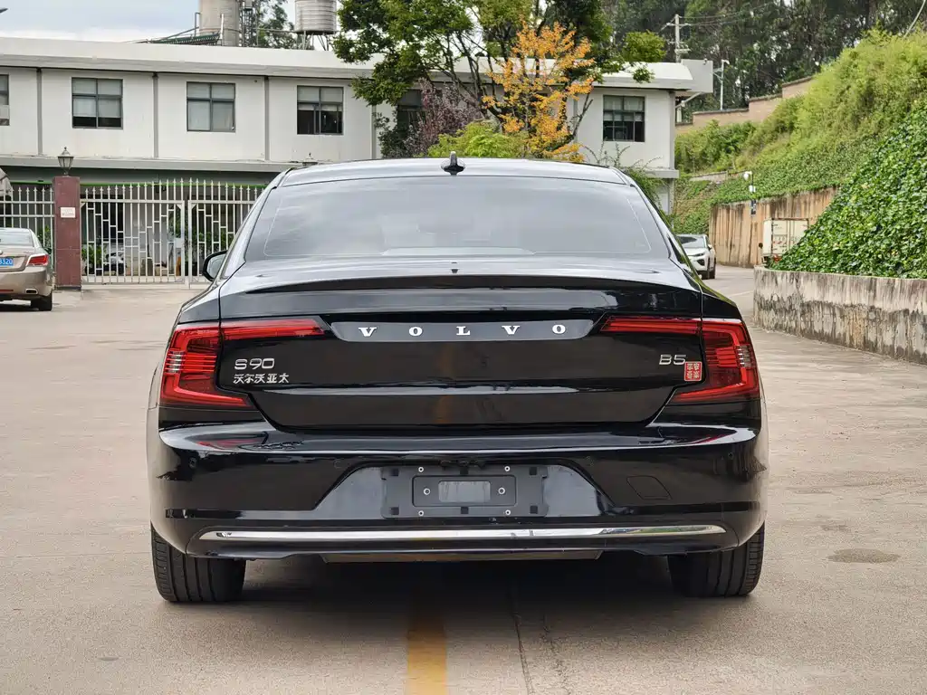 Volvo S90 — миниатюра 6