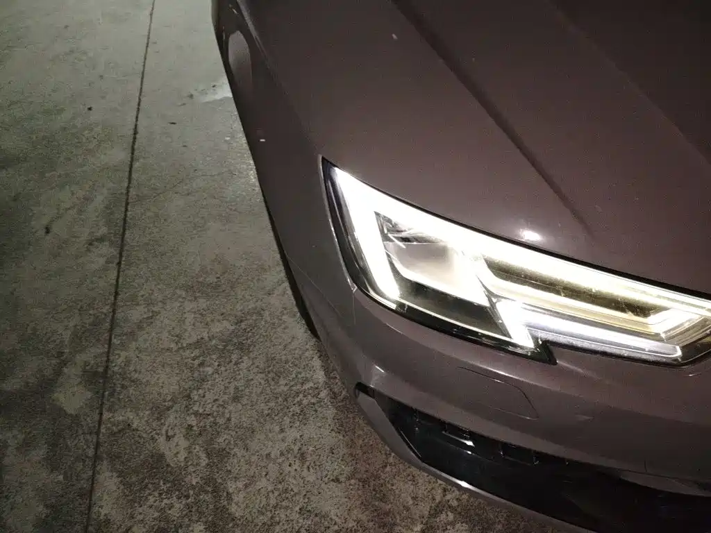Audi A4L — миниатюра 7