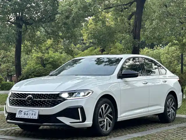 VOLKSWAGEN LAVIDA 2024