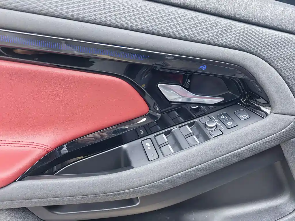 LAND ROVER RANGE ROVER AURORA