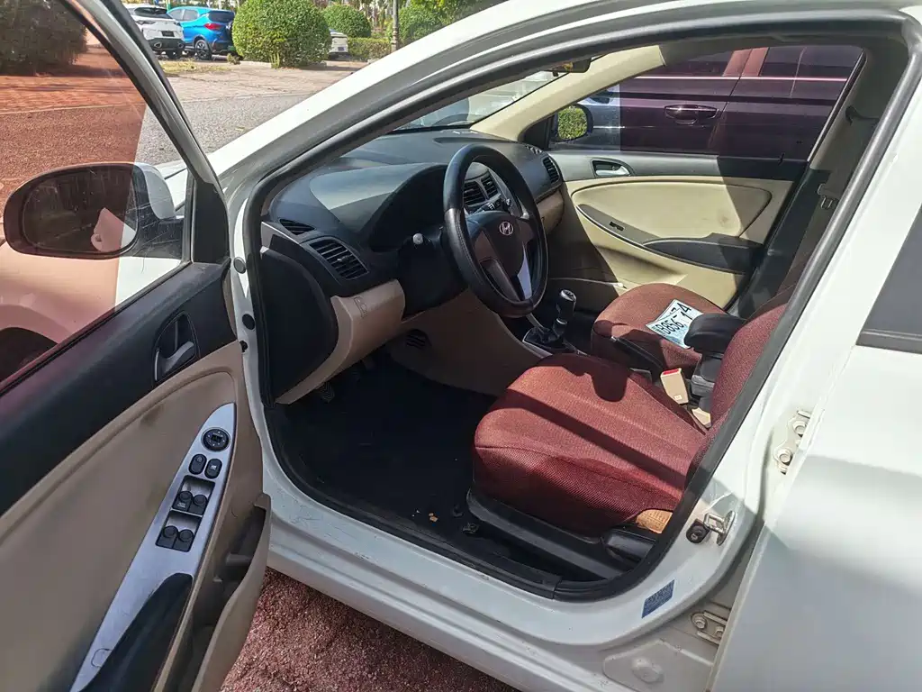 Hyundai Verna — миниатюра 6