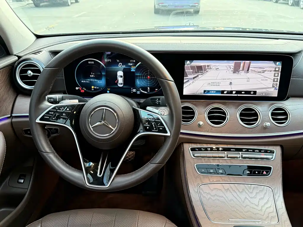 MERCEDES-BENZ E CLASS