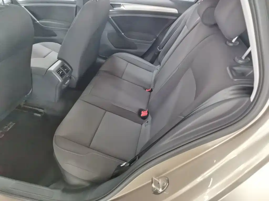 Volkswagen Golf — миниатюра 17