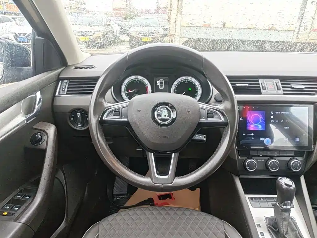 Skoda Octavia — миниатюра 11