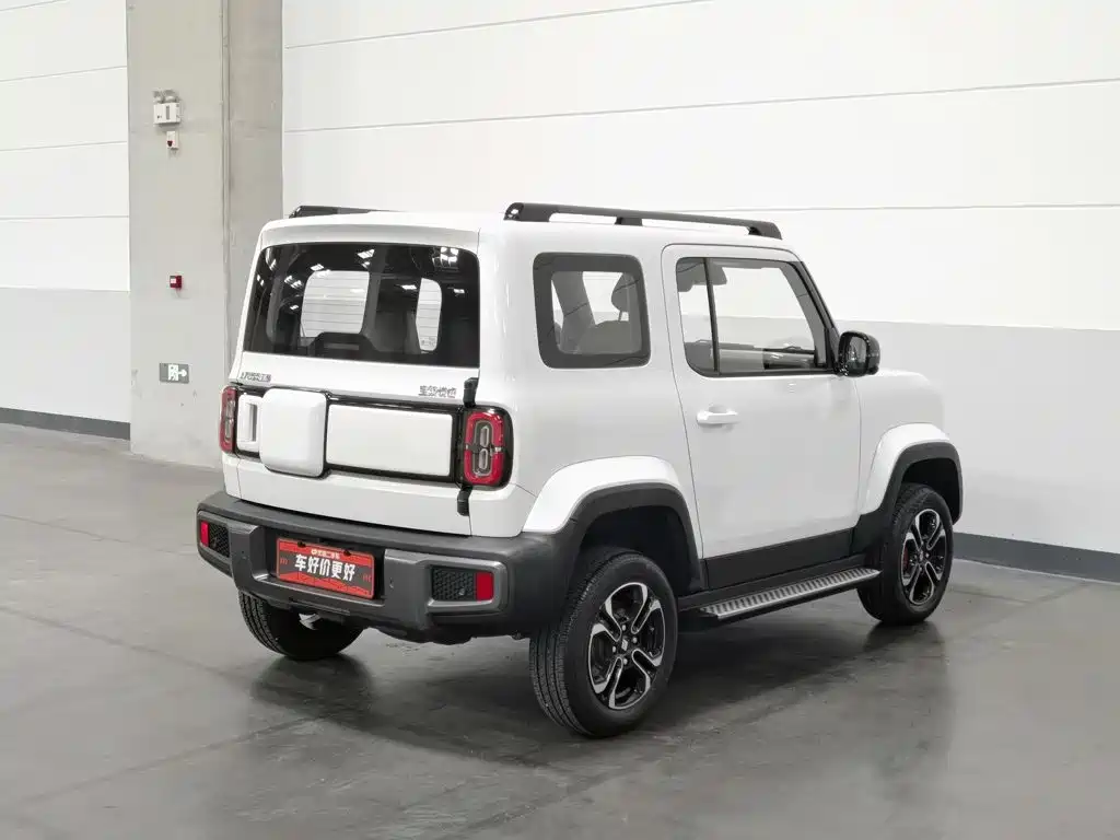 Baojun Yueye — миниатюра 2