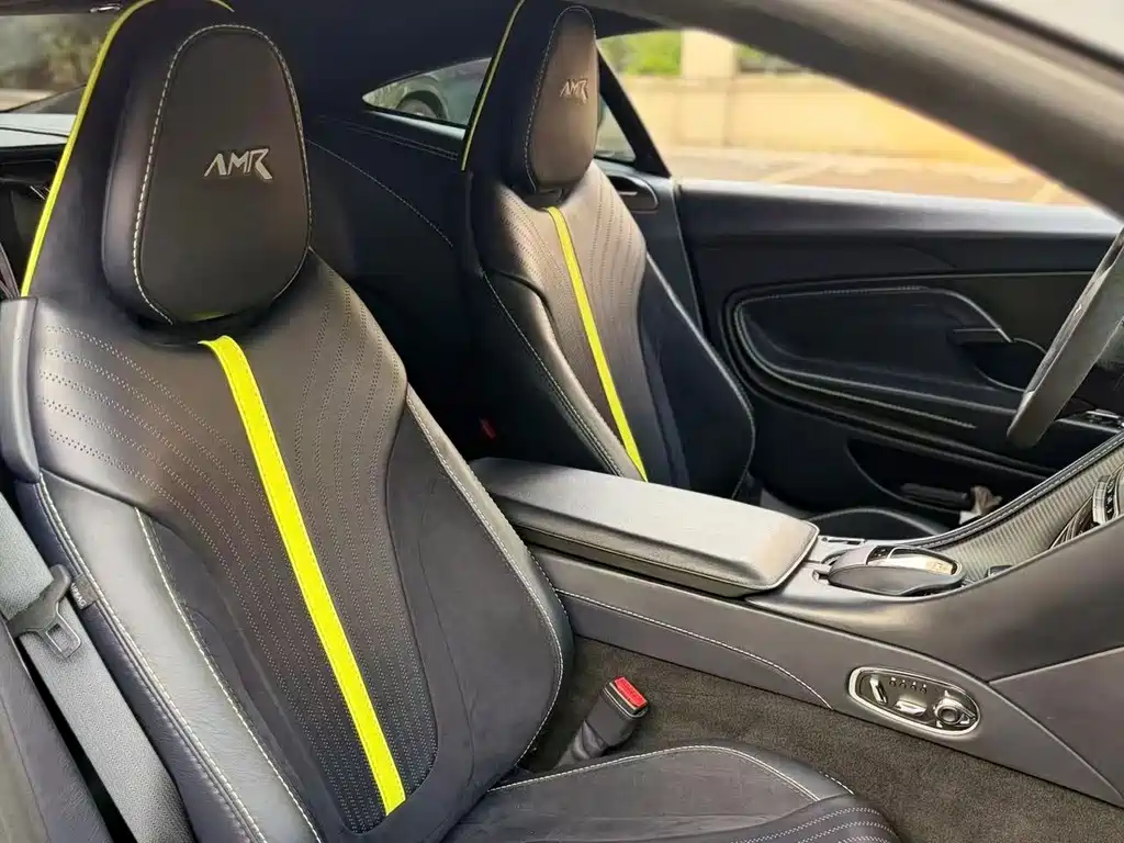 Aston Martin DB11 — миниатюра 4