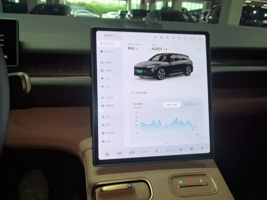 NIO ES6 — миниатюра 13