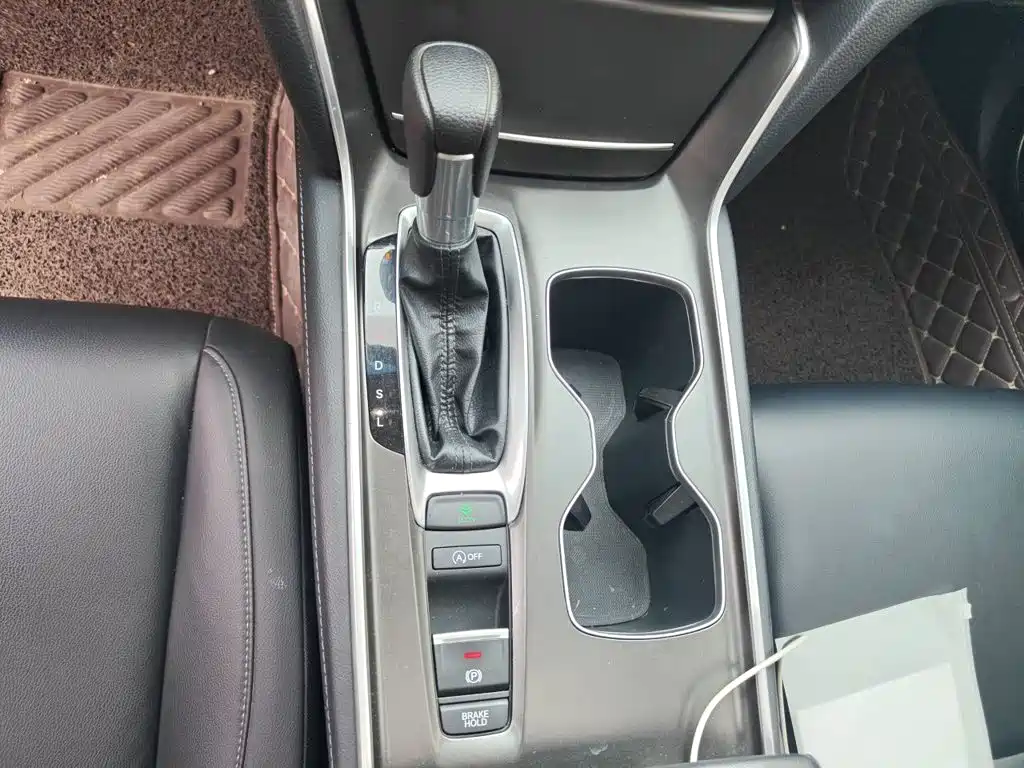 Honda Accord — миниатюра 15
