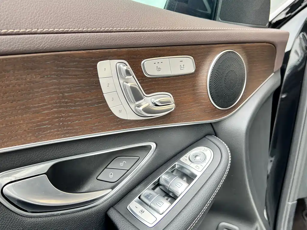 Mercedes-Benz GLC — миниатюра 10