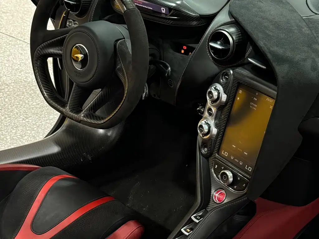 McLaren 720S — миниатюра 8