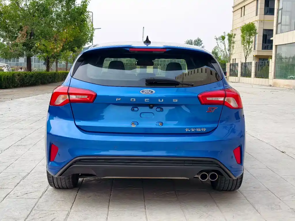 Ford Focus — миниатюра 9