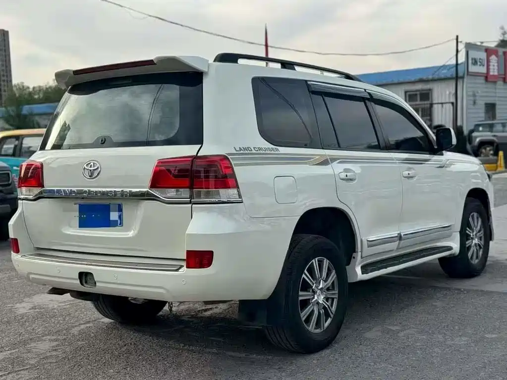 Toyota Land Cruiser 2012 4.0L AT VX