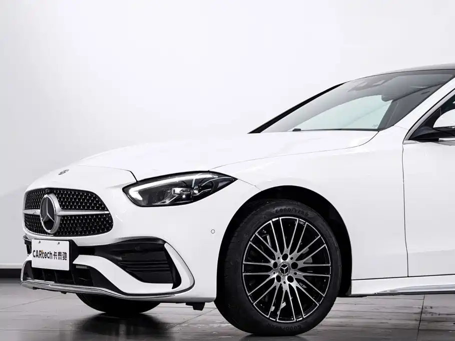 Mercedes-Benz C-Class — миниатюра 5