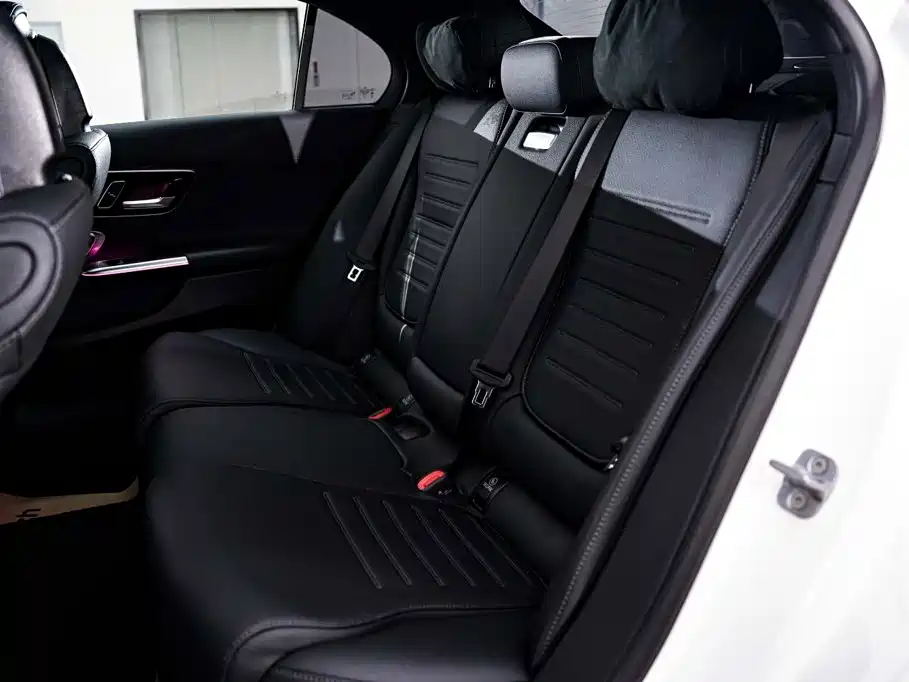 Mercedes-Benz C-Class — миниатюра 20