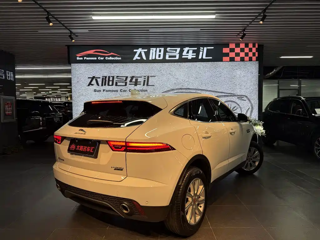 Jaguar E-PACE — миниатюра 15