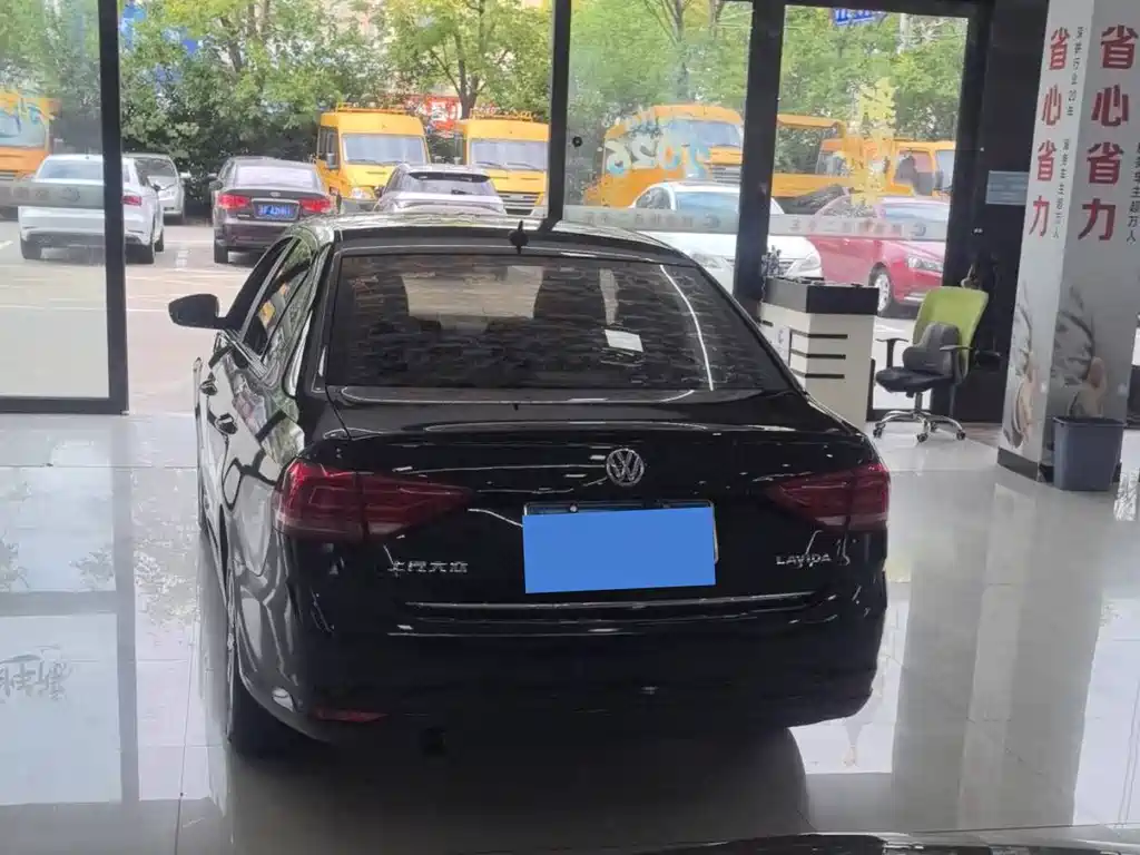 Volkswagen Lavida — миниатюра 4