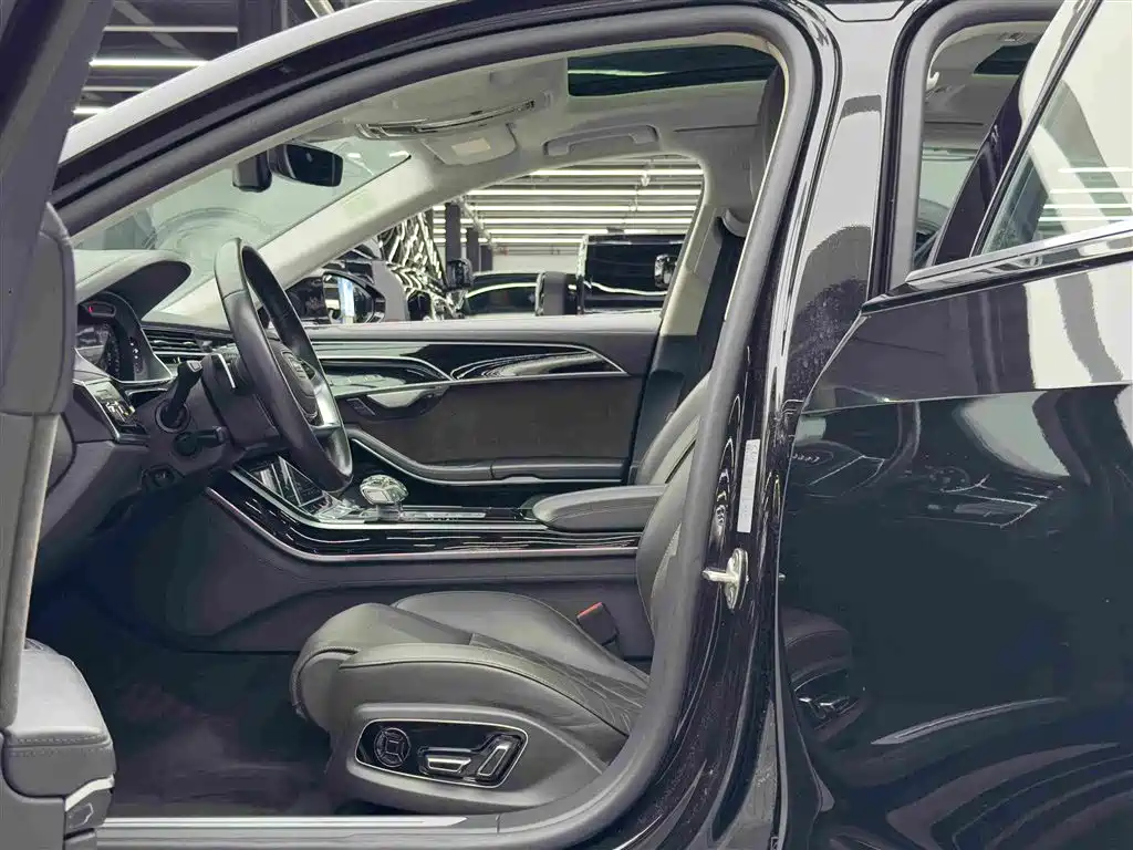 Audi A8 New Energy — миниатюра 7