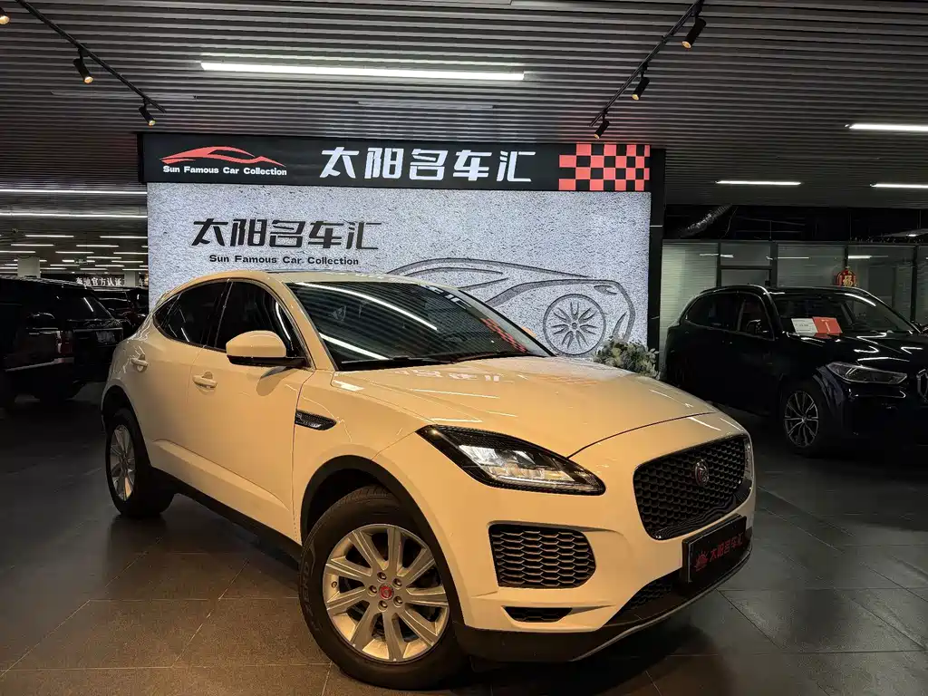 Jaguar E-PACE — миниатюра 3
