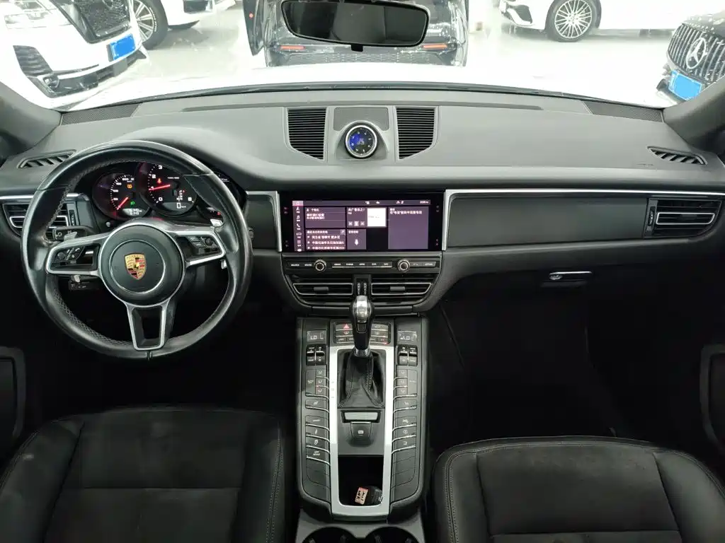 Porsche Macan — миниатюра 15