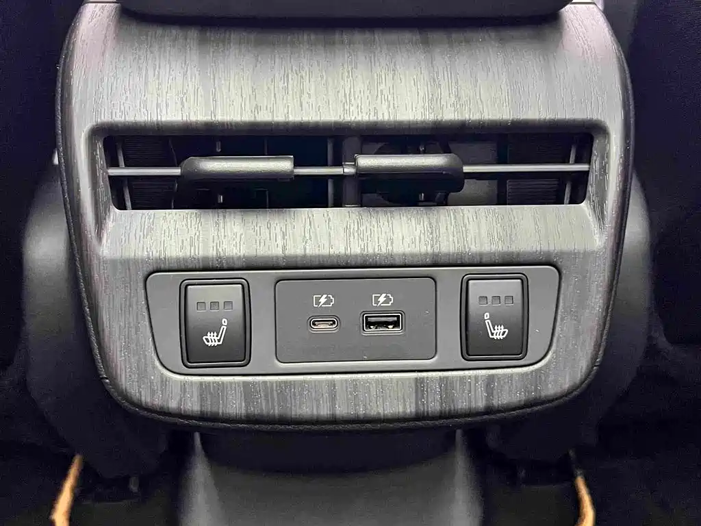 Nissan Ariya — миниатюра 16