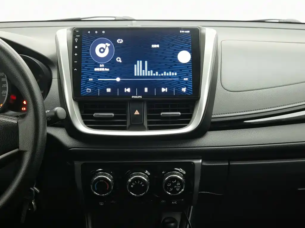 Toyota Yaris L — миниатюра 12