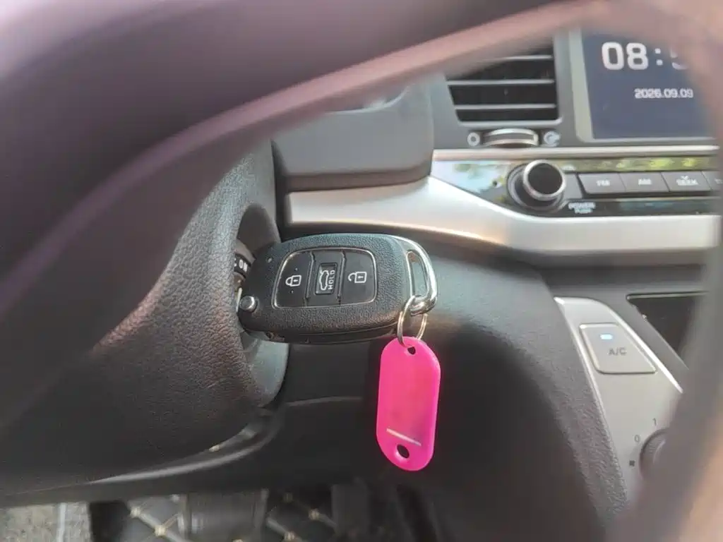 Hyundai Elantra — миниатюра 9