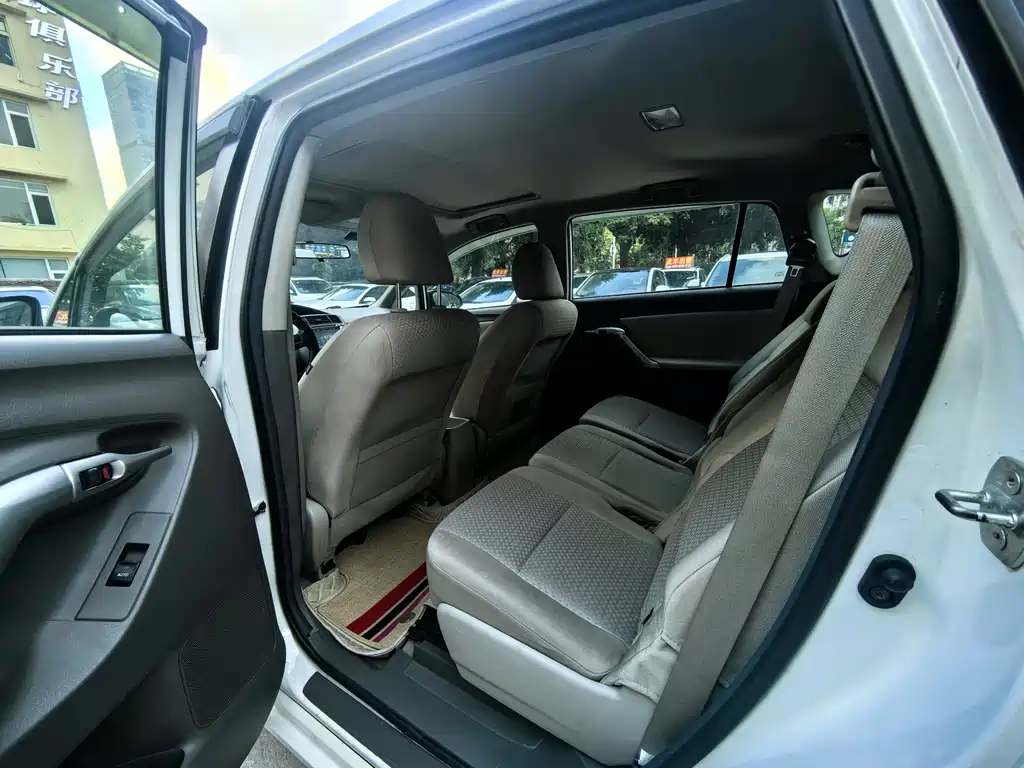 Toyota Verso — миниатюра 5