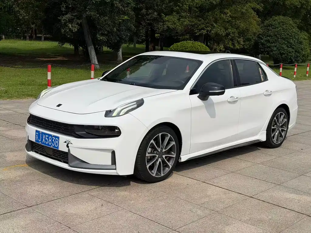 Lynk & Co 03 — миниатюра 3