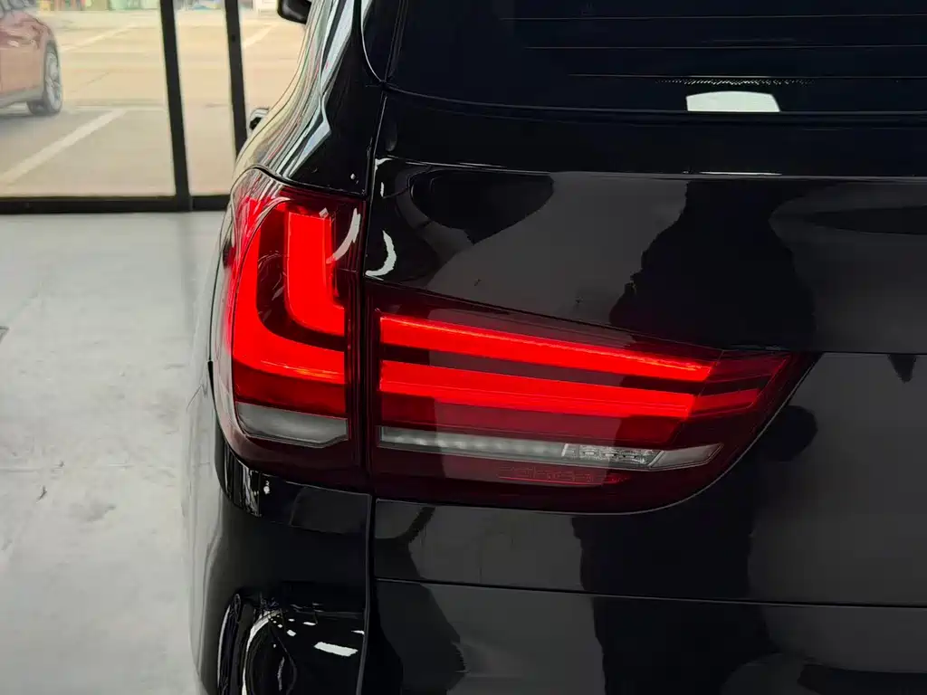 BMW X5 (Import) — миниатюра 17