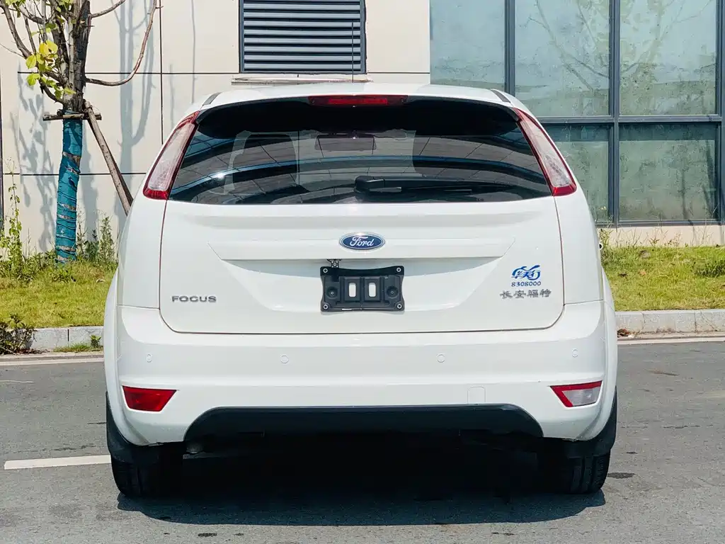 Ford Focus — миниатюра 7