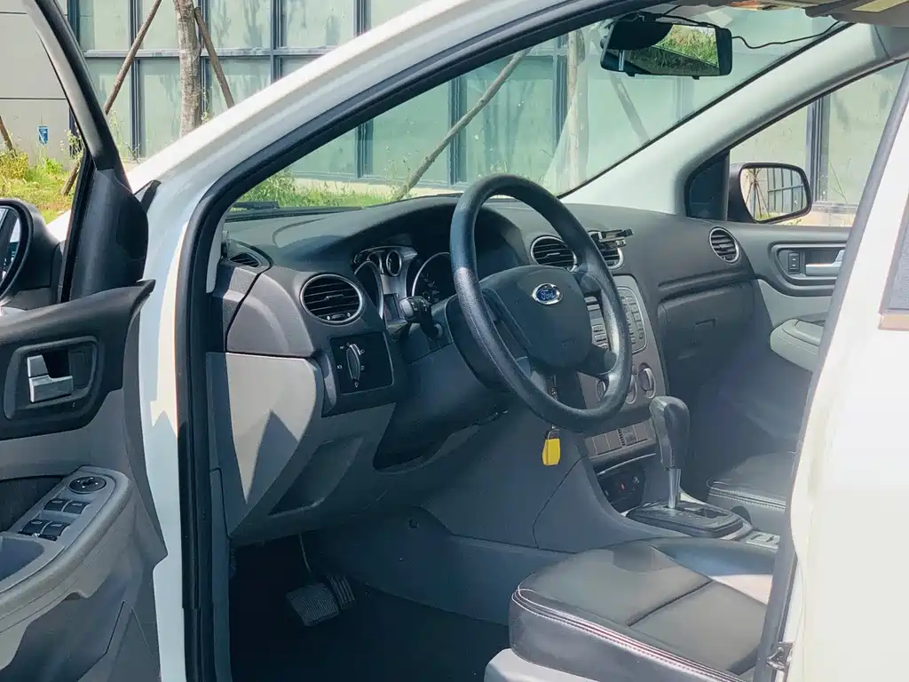 Ford Focus — миниатюра 14