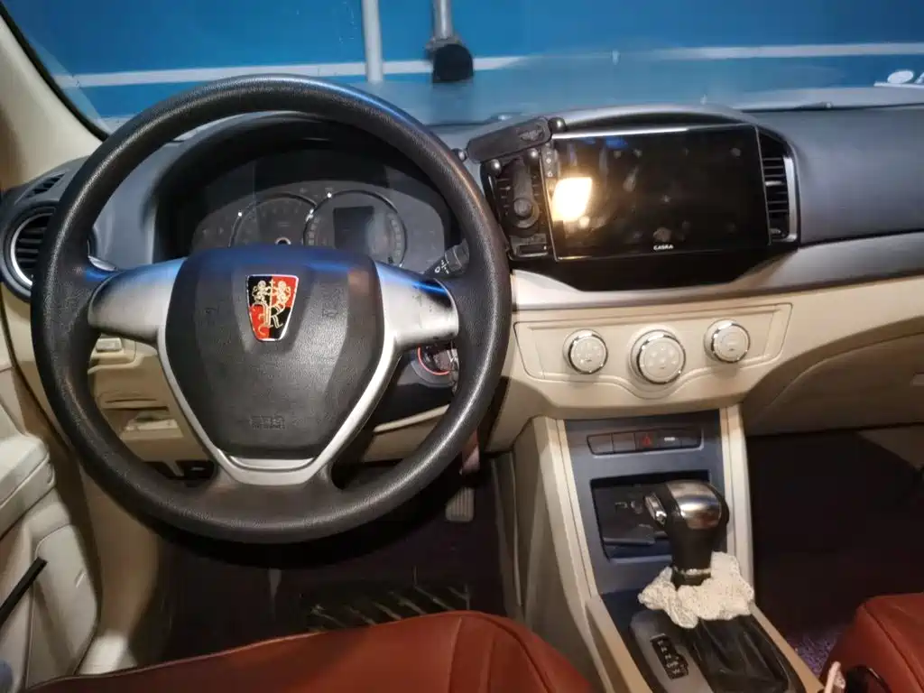 Roewe 350 — миниатюра 5