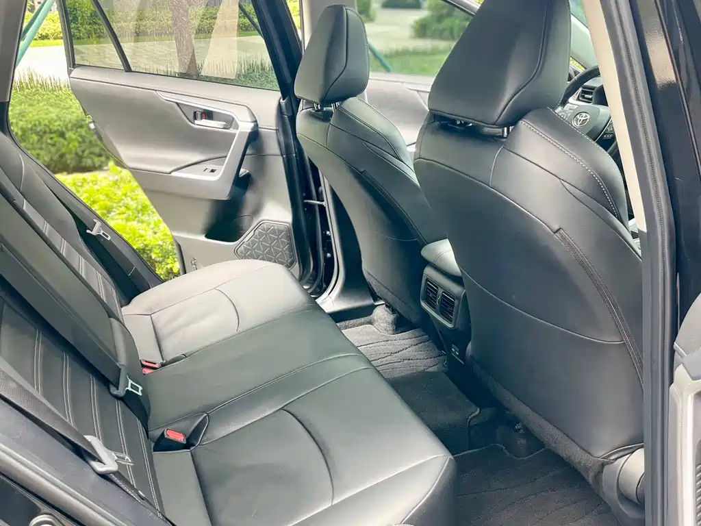Toyota Wildlander 2022 2.0L CVT Luxury