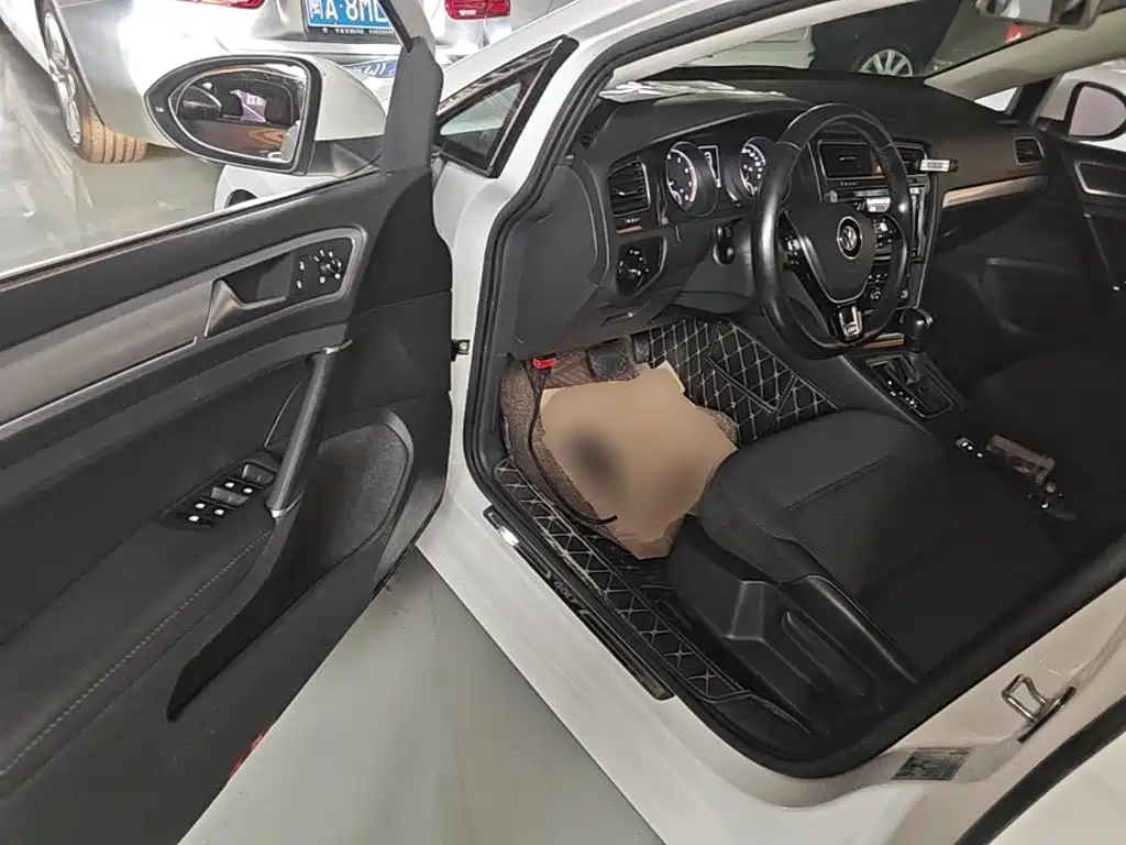 Volkswagen Golf — миниатюра 16