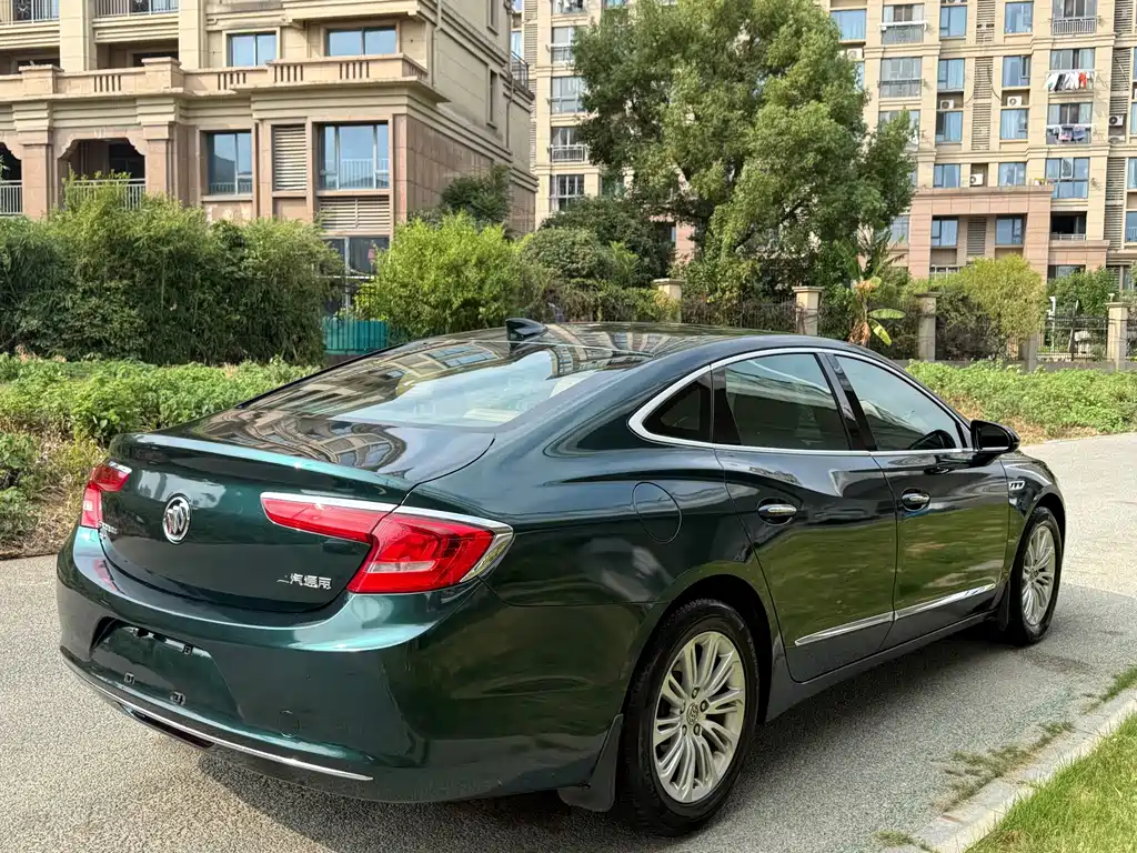 Buick LaCrosse — миниатюра 3