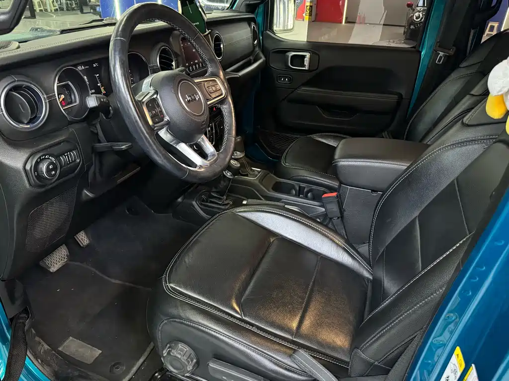 Jeep Wrangler — миниатюра 10
