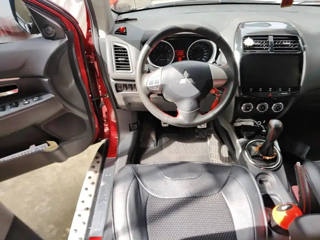 Mitsubishi ASX — миниатюра 11