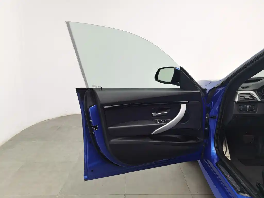 BMW 3 Series GT — миниатюра 8