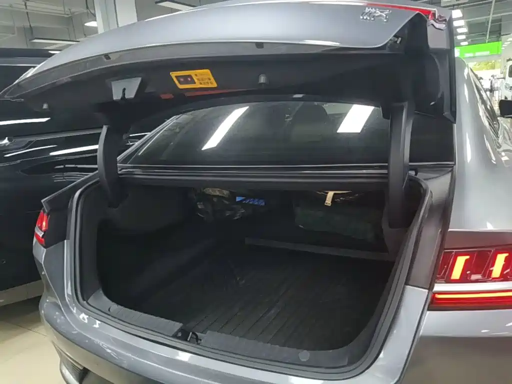 BYD Han — миниатюра 19